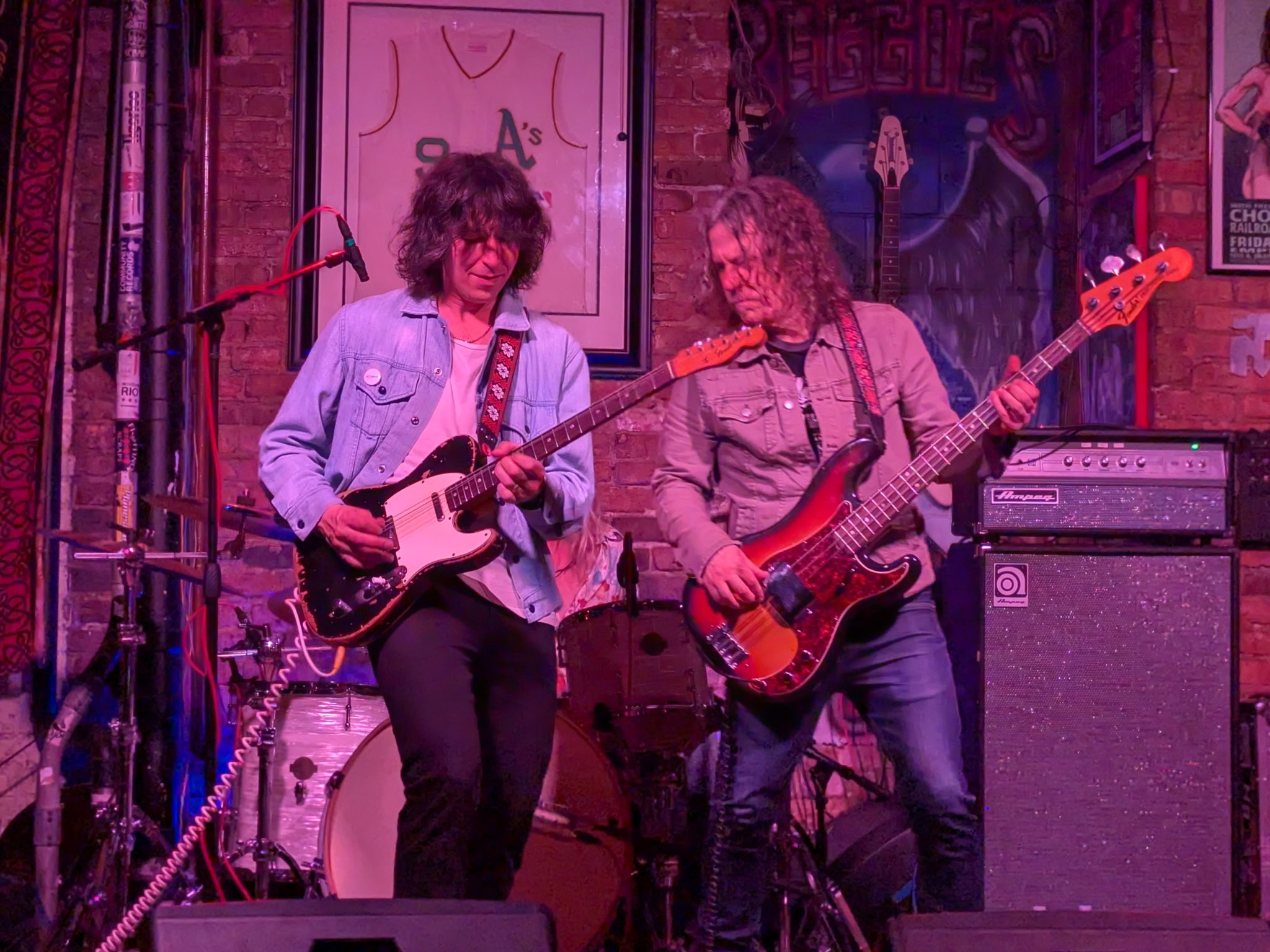 DavyKnowles2025-03-28ReggiesMusicJointChicagoIL (4).jpg